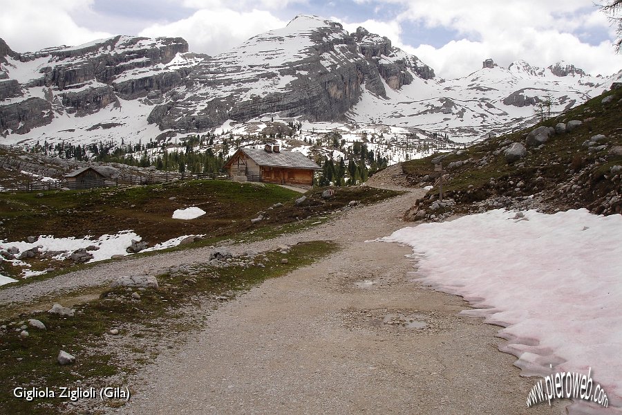 04 Mallga grande di Fanes.jpg - 04 Malga grande di Fanes